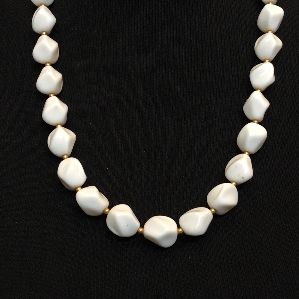 Vintage Crown Trifari White Beads Gold Hardware Necklace
